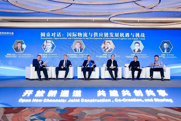 Solana逆袭记：从濒死边缘到王者归来的华丽转身